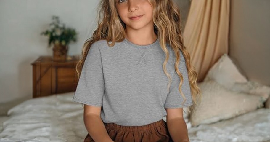 Girl wearing an Oakgarden Short Sleeve Tee