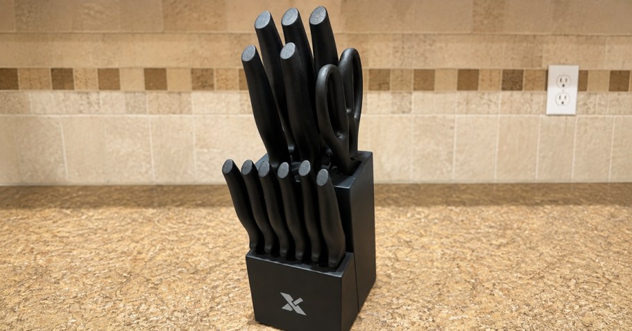 Kitchen Knife 14-Piece Set Just $19.99 on Amazon (Reg. $40)