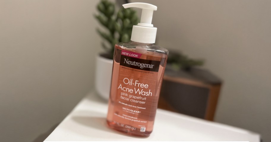 Neutrogena Oil-Free Pink Grapefruit Acne Wash