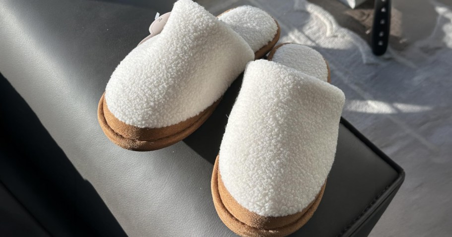 Women’s Fleece Memory Foam Slippers Only $7.49 on Amazon (Reg. $25)