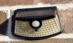RUN! SIX Outdoor Solar Motion Lights Only $18.99 on Amazon (Just $3 Each!)