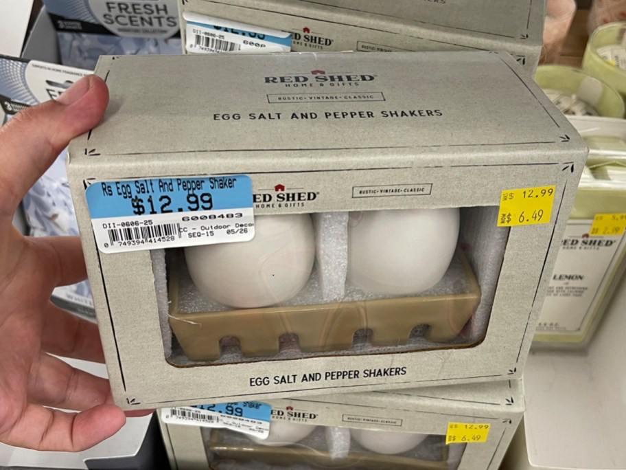 egg shakers in box