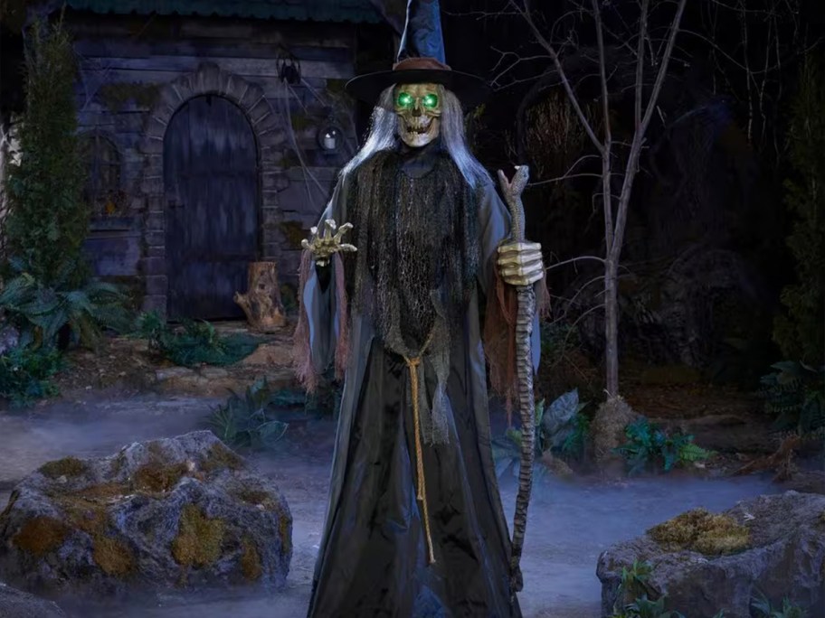 witch animatronic 