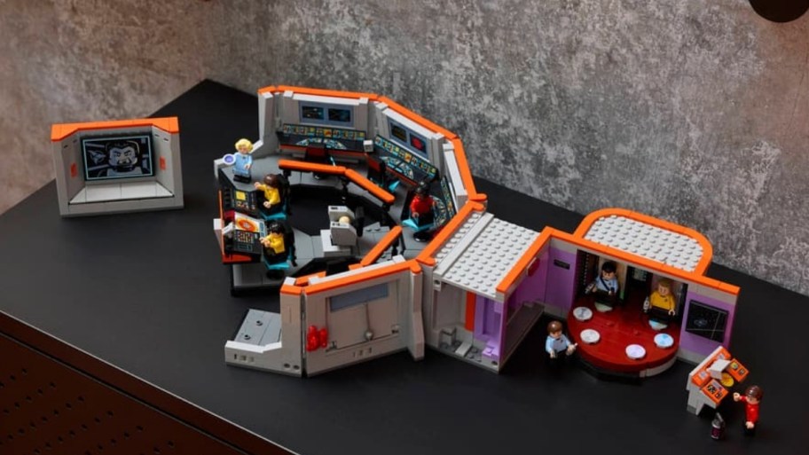 an enterprise NCC-1701 lego building set