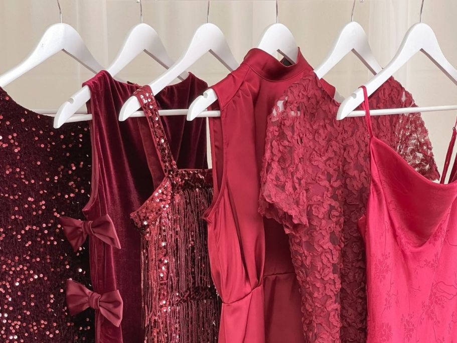 Today ONLY: Lulus Dresses from $7.50 Each + Free Shipping