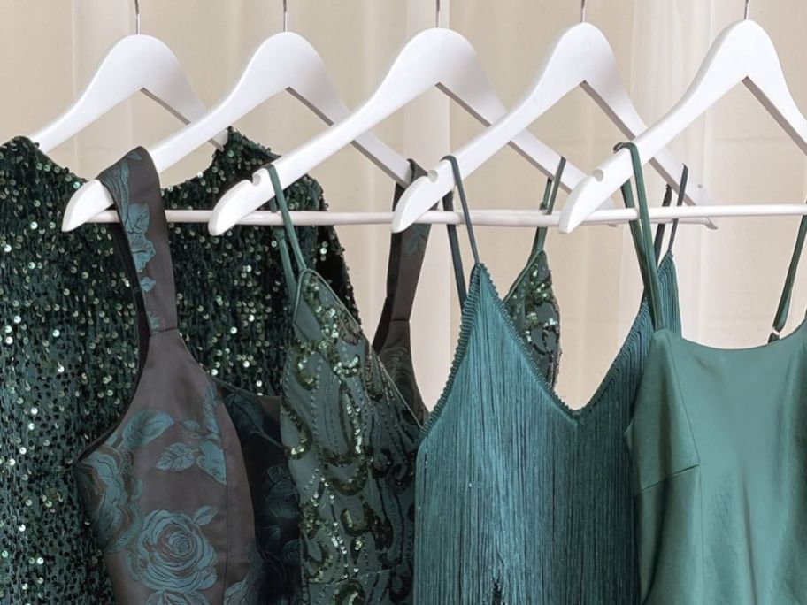 green lulus dresses on rack