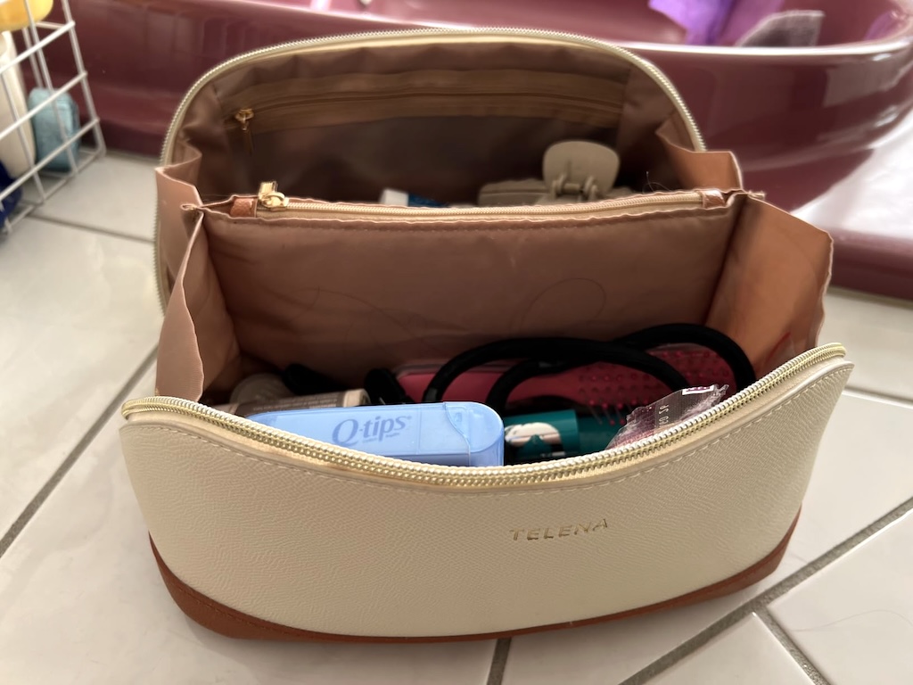 Makeup bag 
