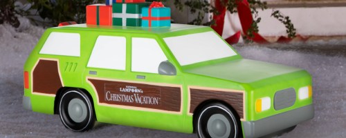 National Lampoon Christmas vacation station wagon with presents outdoor Christmas decoration