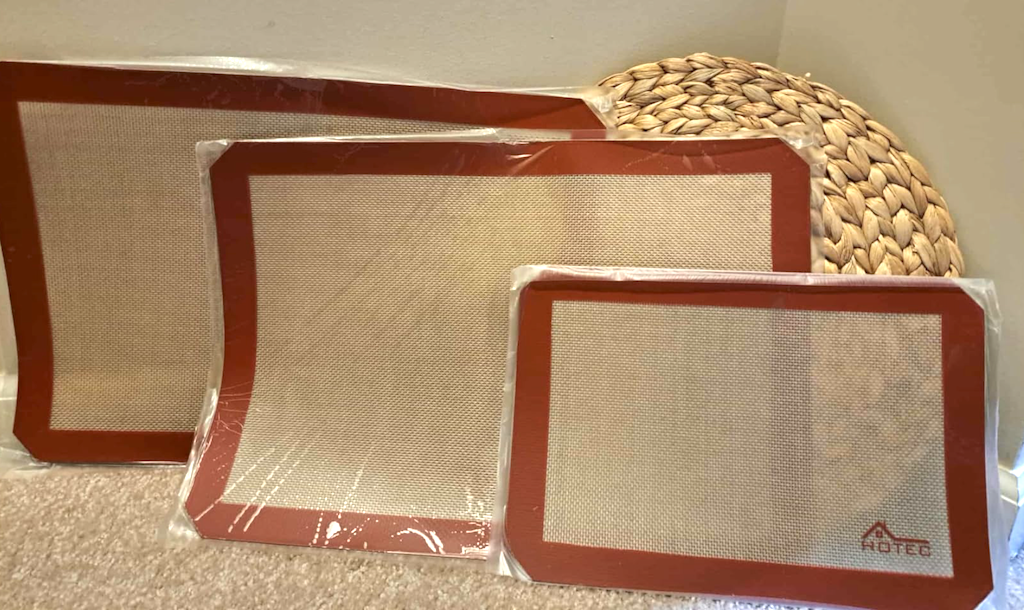 THREE Silicone Baking Mats Just $4.99 on Amazon (Reg. $10)