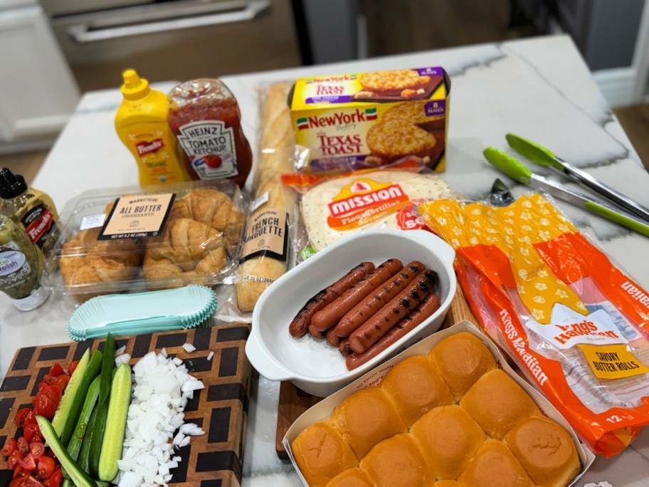 buns and hot dog ideas on the counter