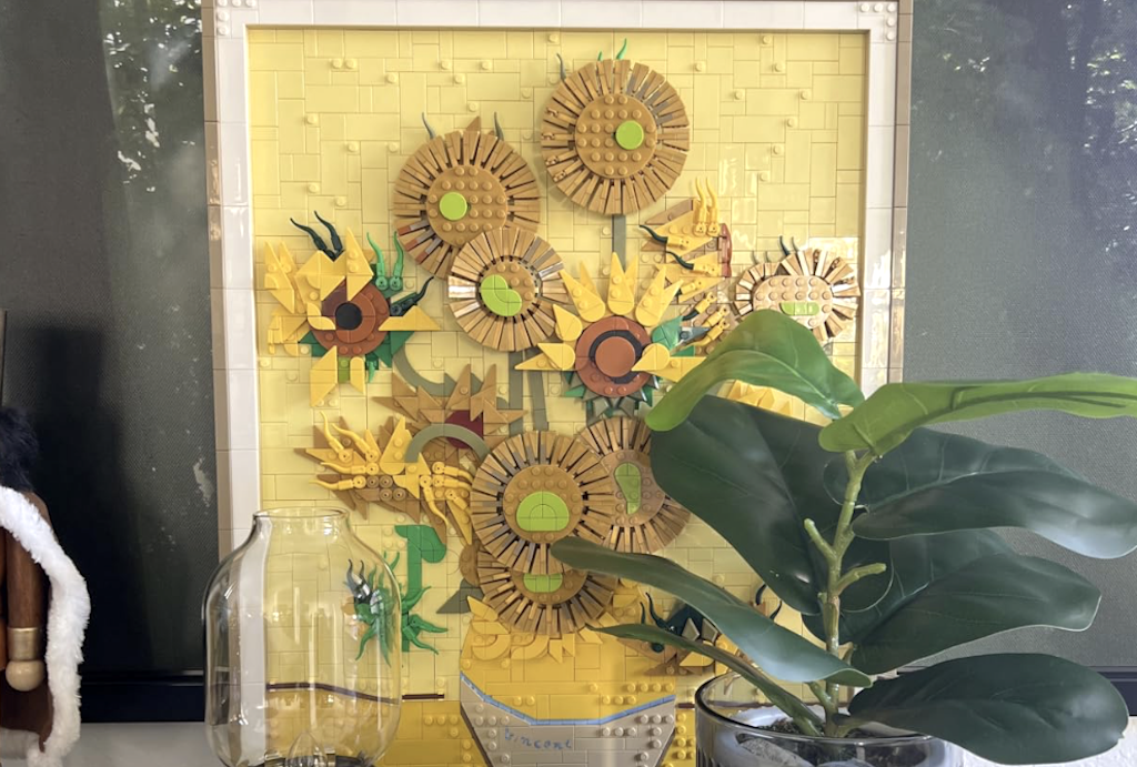 Vincent Van ghoe lego painting