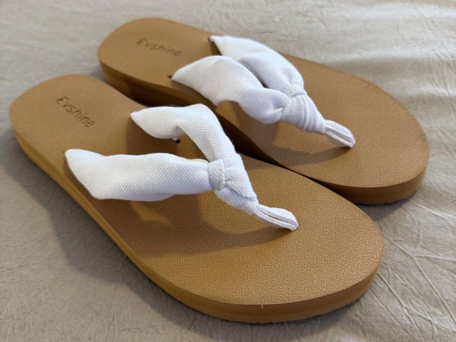 Highly-Rated Yoga Mat Flip Flops Only $5.99 on Amazon (Reg. $18)
