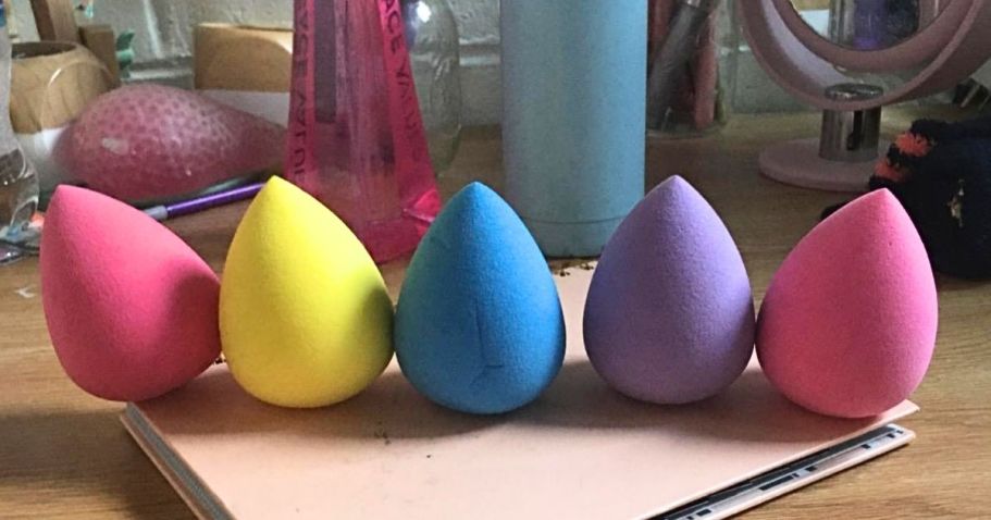 Makeup Sponge 5-Pack Only $2 Shipped on Amazon (40¢ Each)
