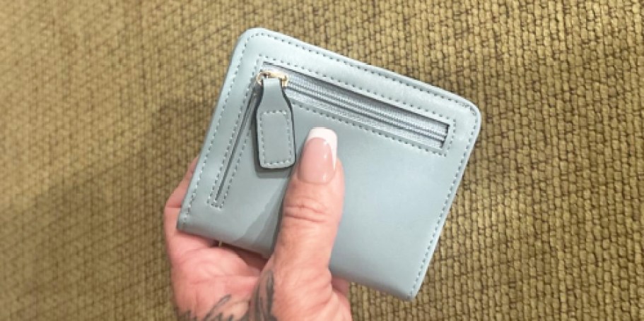 Women’s RFID Blocking Wallet Only $4.99 on Amazon (Reg. $10)