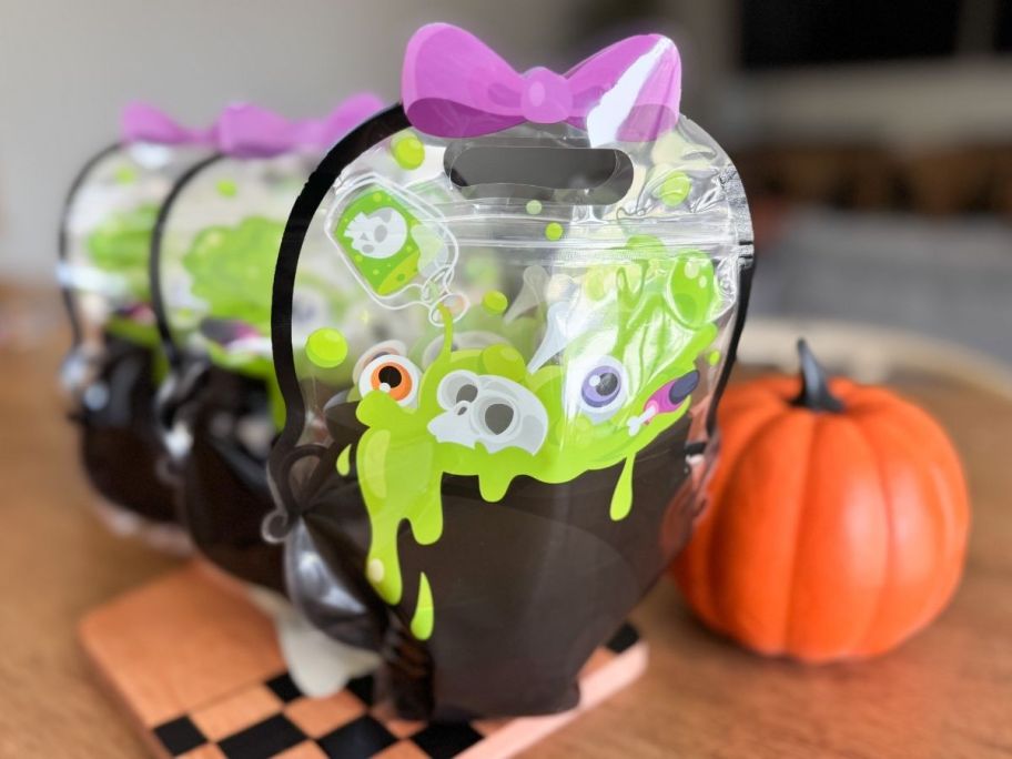 Cauldron Shaped Hallowen Zipper Treat Bags