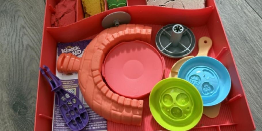 Up to 55% Off Kinetic Sand Playsets on Amazon | Pizza Set Just $8.81