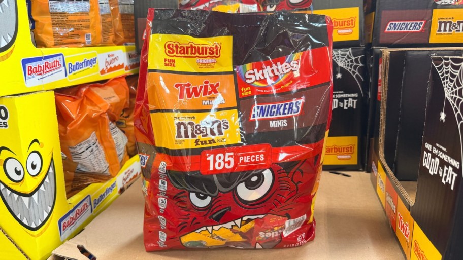 a 185 count bag of halloween candies