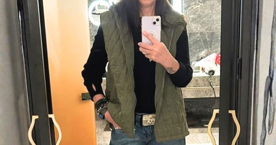 woman wearing green PRETTYGARDEN Women's Fall Fashion Vest Zip Up Jacket