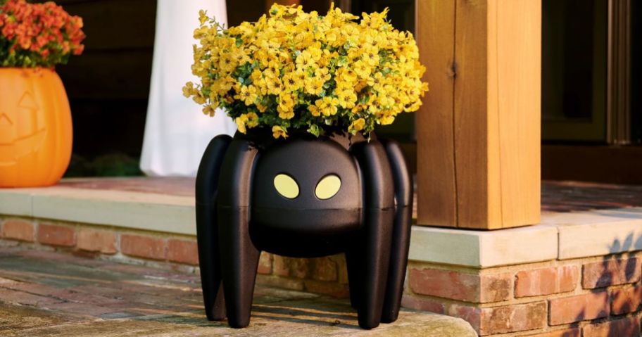 Step2 Spooky Spider Planter on porch