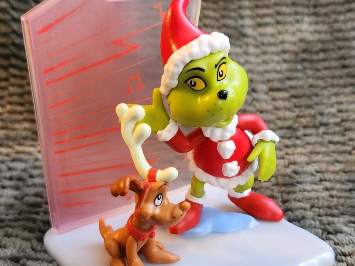 The Grinch Scene Setter Blind Boxes Just $9.97 on Amazon