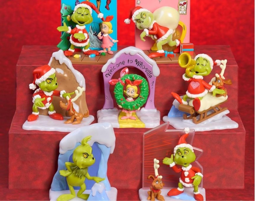7 Collectible Figures rom Just Play The Grinch Blind Boxes