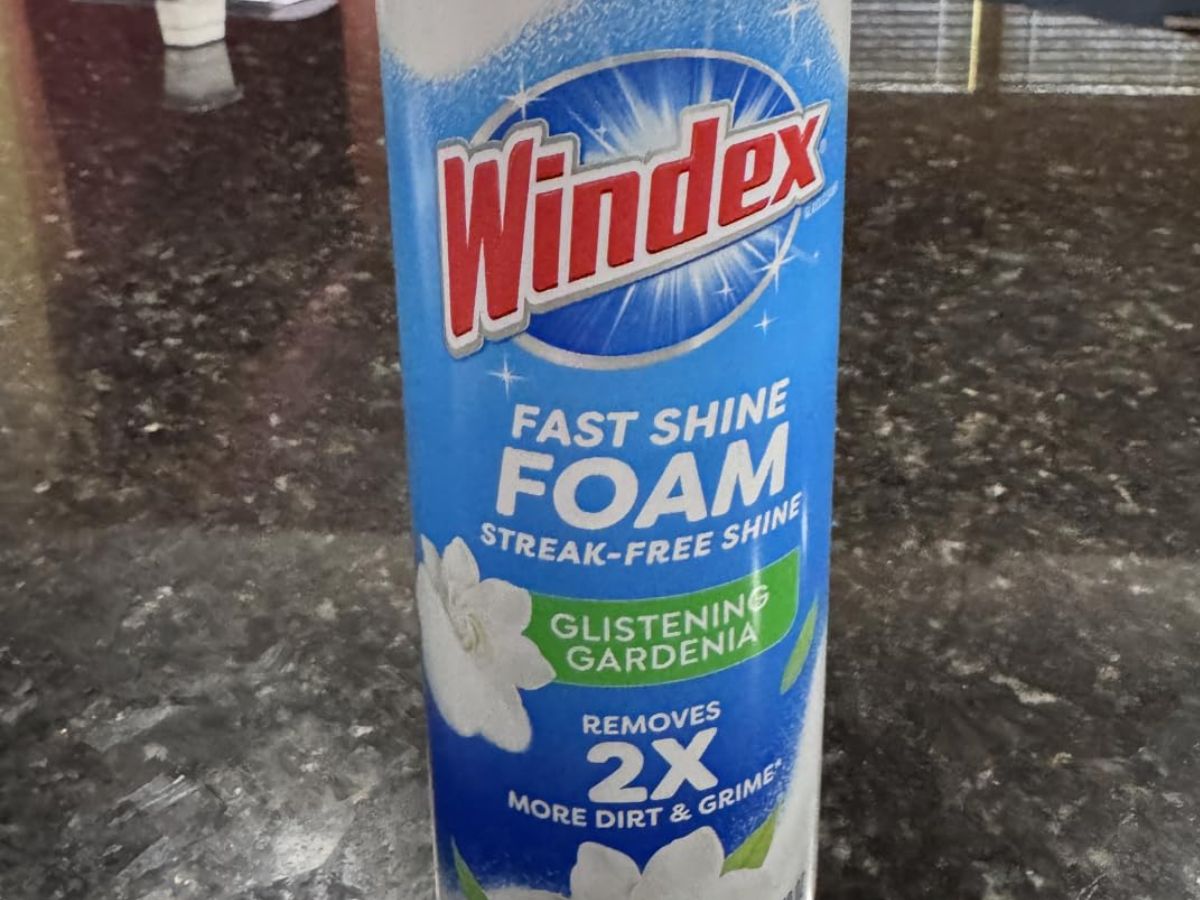 Windex Fast Shine Foam Glass Cleaner 2-Pack Just $3.78 Shipped on Amazon ($1.89 Each)