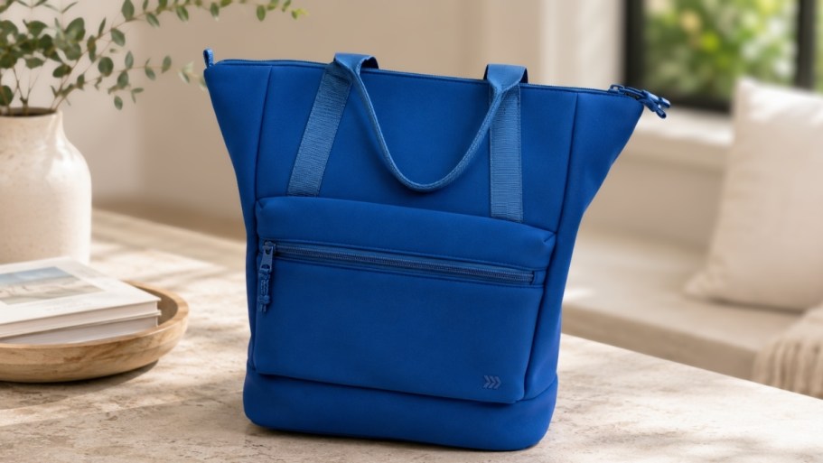 Price Drop: Reader-Favorite Tote Bag Just $12 on Target.com (Reg. $30)