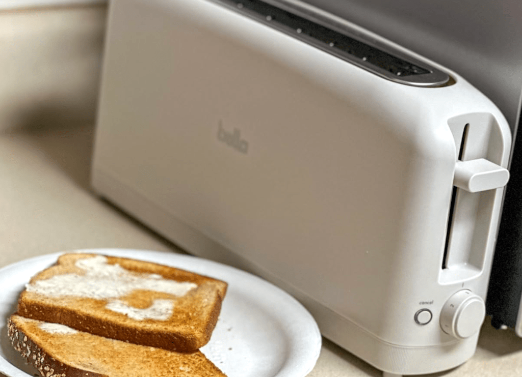 Bella white toaster 
