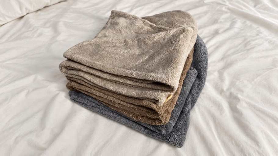 Microfiber Hair Towels 3-Pack Just $5.99 on Amazon ($2 Each!)