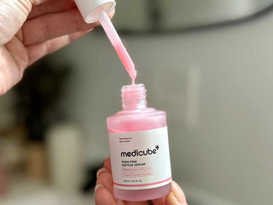 medicube PDRN Pink Peptide Serum with Salmon DNA