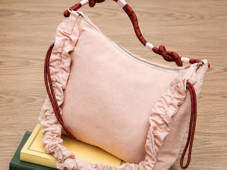 Walmart’s Scrunch-Strap Crossbody Totes Give lululemon Vibes for WAY Less