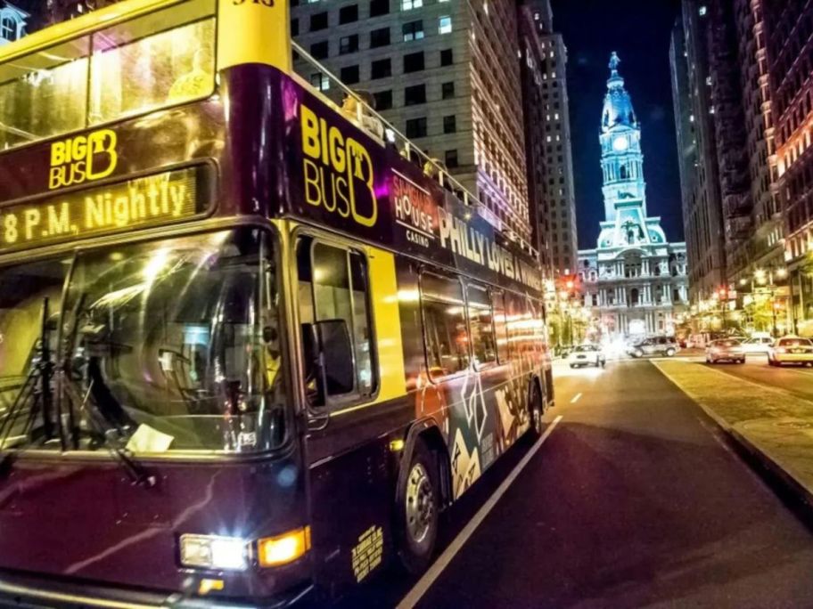 tour bus in Philadelpia