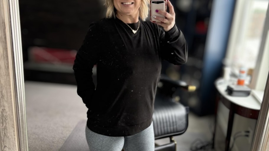 Women’s Crewneck Sweatshirts w/ Pockets Just $7.49 on Amazon