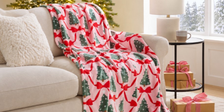 Sam’s Club Holiday Throw Blankets from $10.88 – Includes New Christmas Designs