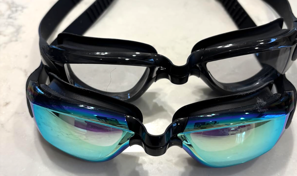 Swim Goggles 2-Packs Just $4.49 on Amazon (Reg. $15)