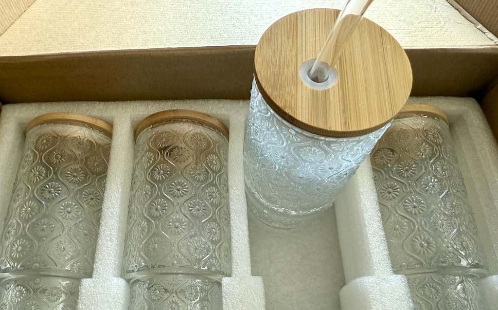 Vintage Glass Tumbler 4-Pack w/ Bamboo Lids & Straws Only $13.99 on Amazon