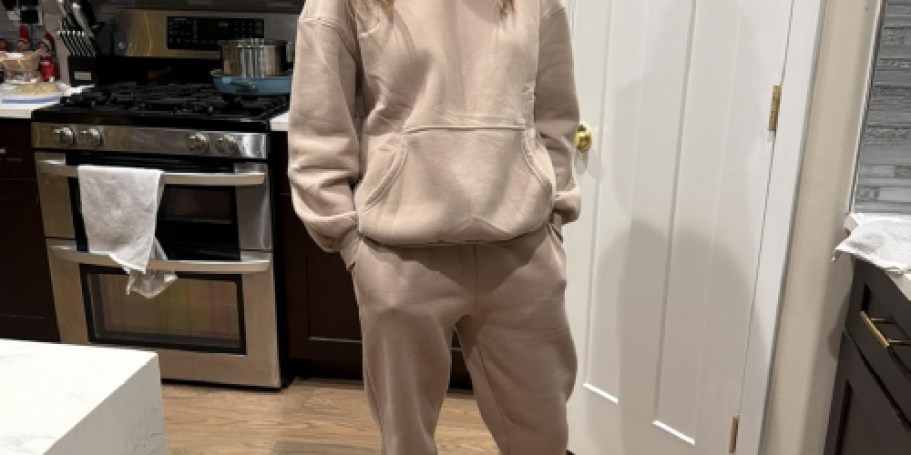 This $20 Amazon Lounge Set Looks Just Like Comfrt