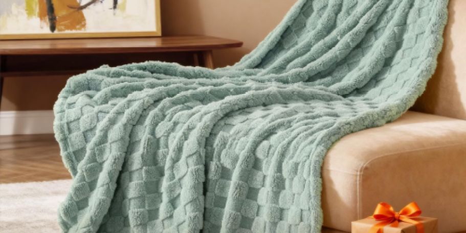 Checkered Fleece Throw Blanket Just $9 on Amazon (Reg. $30)
