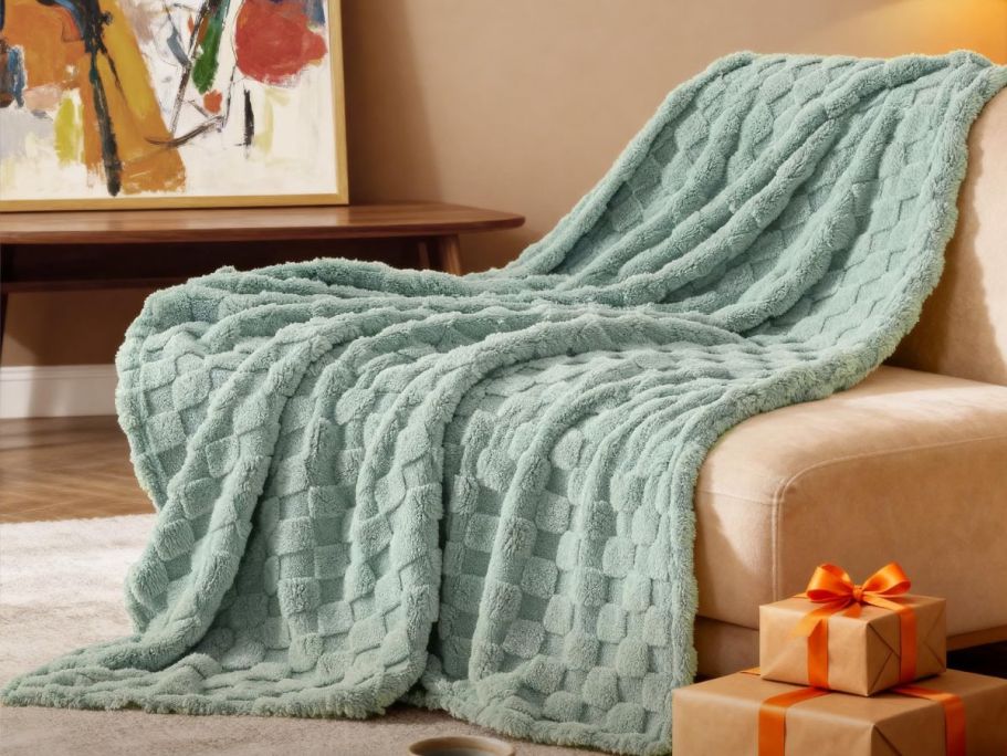 Checkered Fleece Throw Blanket Just $9 on Amazon (Reg. $30)