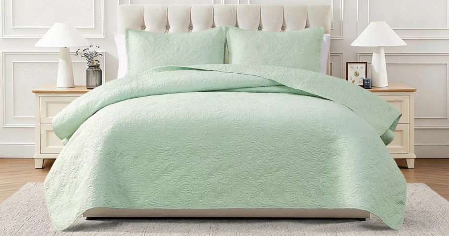 BOGO FREE Macy’s Comforter Sets = 3-Piece Sets JUST $10.47 Each!