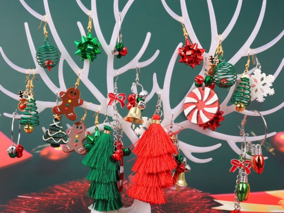 LUYI Christmas Earrings hanging on mini tree