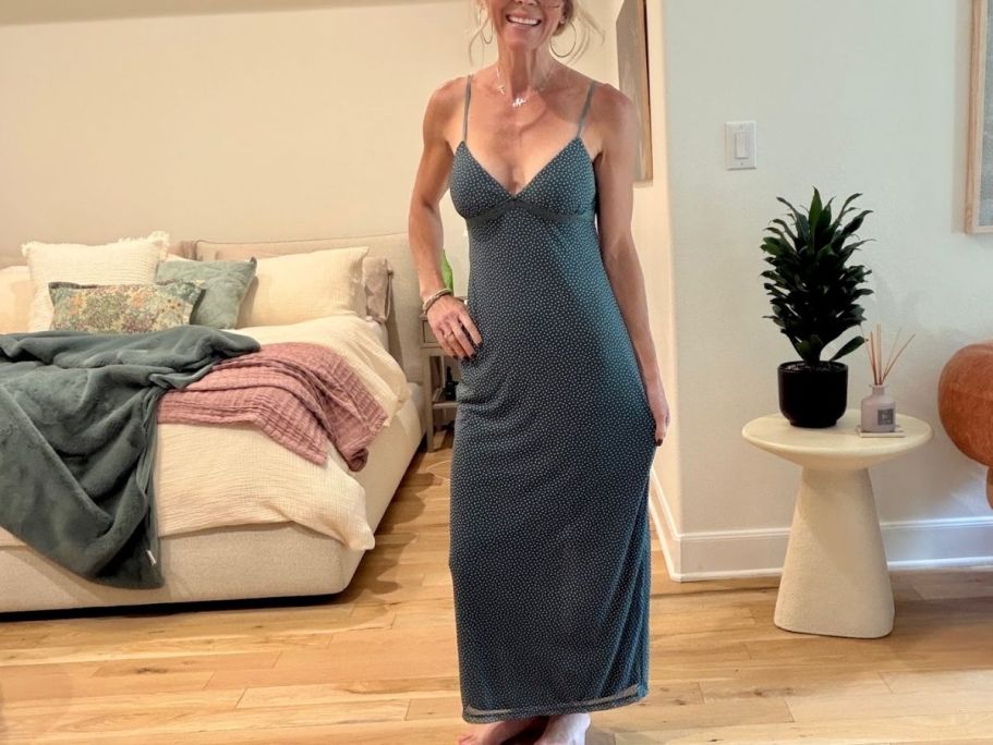 Collin Couldn’t Resist This Cute Walmart Dress!