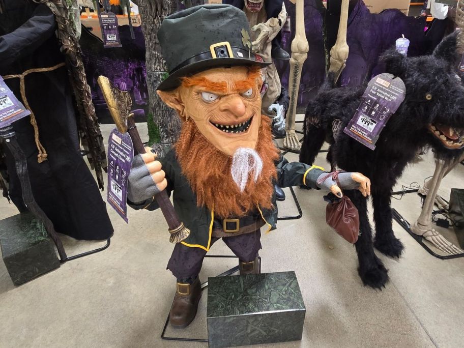 Cursed Clover 4.5' Wicked Woods Animated LED Animatronic&nbsp;