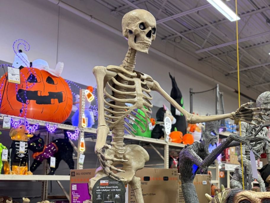 Home Accents Holiday 6.5' Animated Ultra Skelly