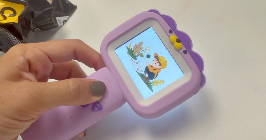 Kids’ Portable Mini Digital Microscope Only $10 on Amazon (Reg. $26)