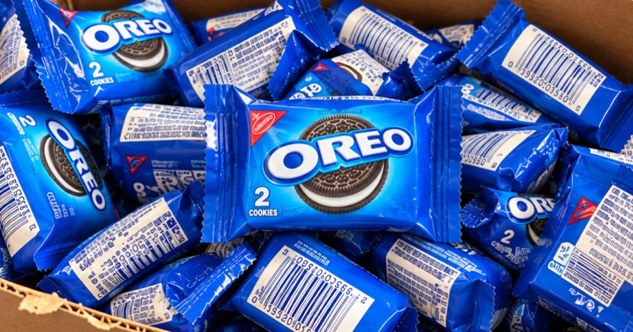 blue individual packs of oreo cookies in a box