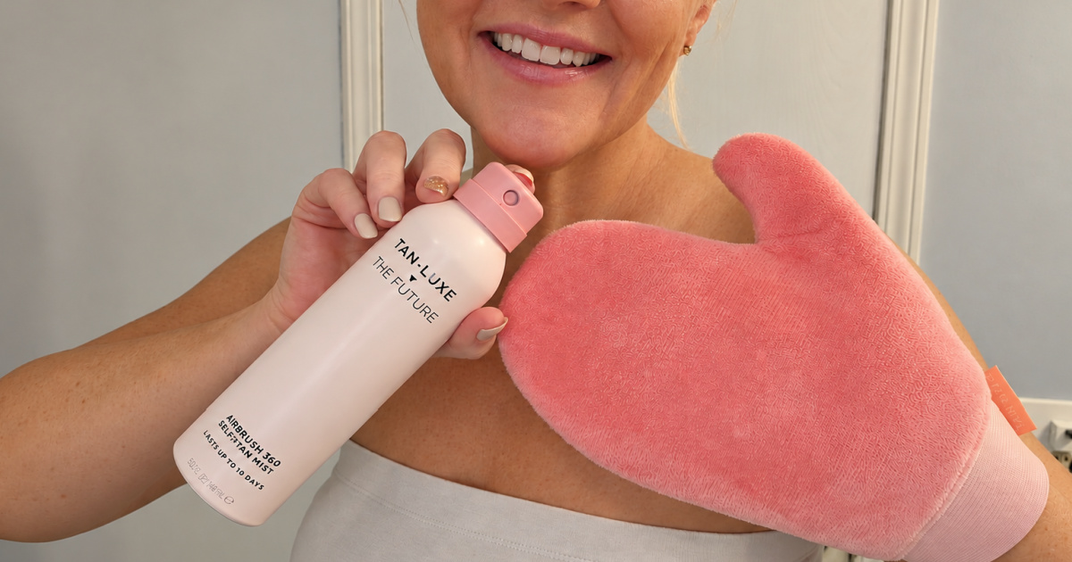 Tan-Luxe Self-Tanning Mist & Mitt Set Only $16.80 Shipped (Over $50 Value)