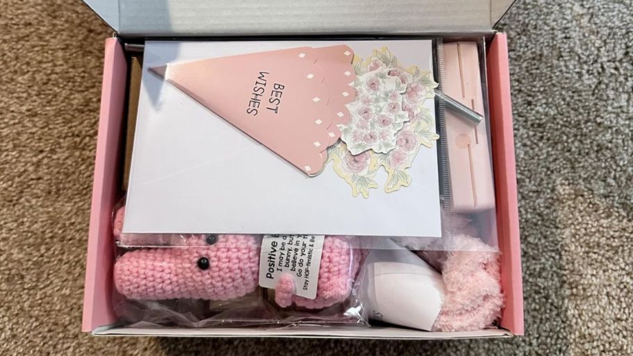 Cheer Me Up Gift Box Set Just $13.79 on Amazon (Reg. $23) | Teen Gift Idea