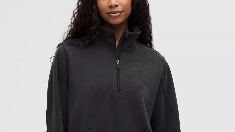 lulu half zip pullover in black