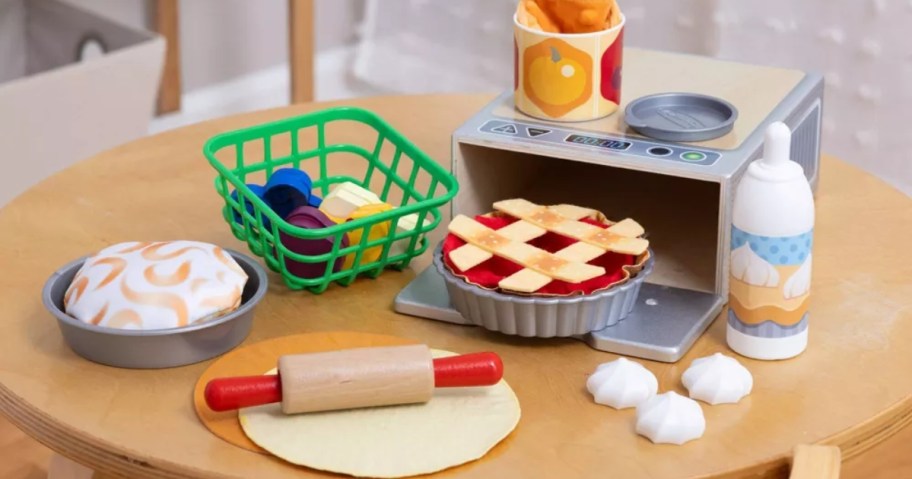 a kids pie baking playset